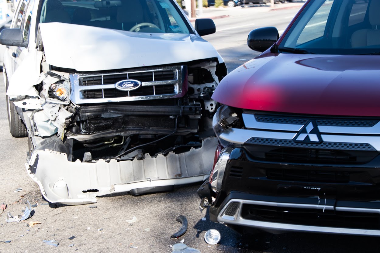 7/8 Kennesaw, GA – Car Crash at Cobb Pkwy & Mack Dobbs Rd Intersection