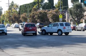 11/22 Athens, GA – Two Injured in Car Crash at Oconee St & Hickory St 